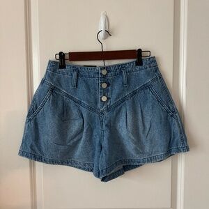 NWT Blank NYC Women’s Denim Flare shorts with yoke pleat and button detail 26